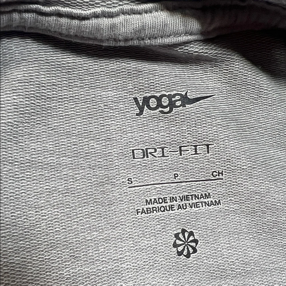 Nike Yoga oversized cropped hoodie size small - Picture 3 of 10